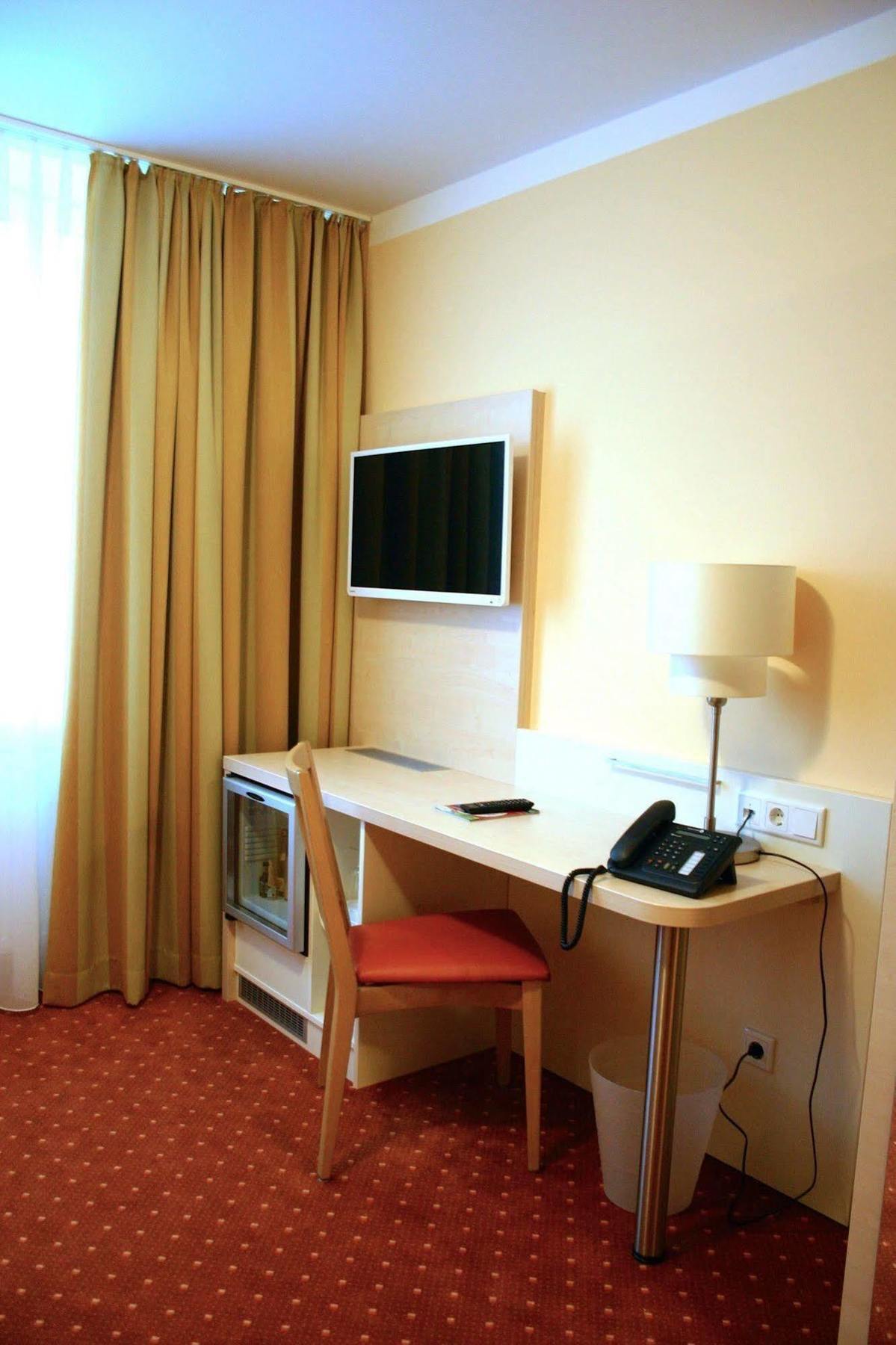 Hotel Petzengarten Нюрнберг Экстерьер фото